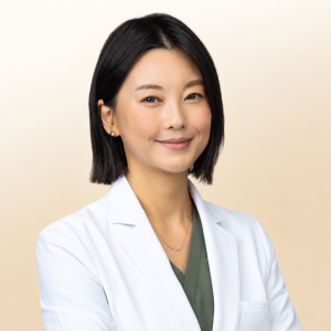 Portrait of Hana Lee, L.Ac., at Acupia Wellness